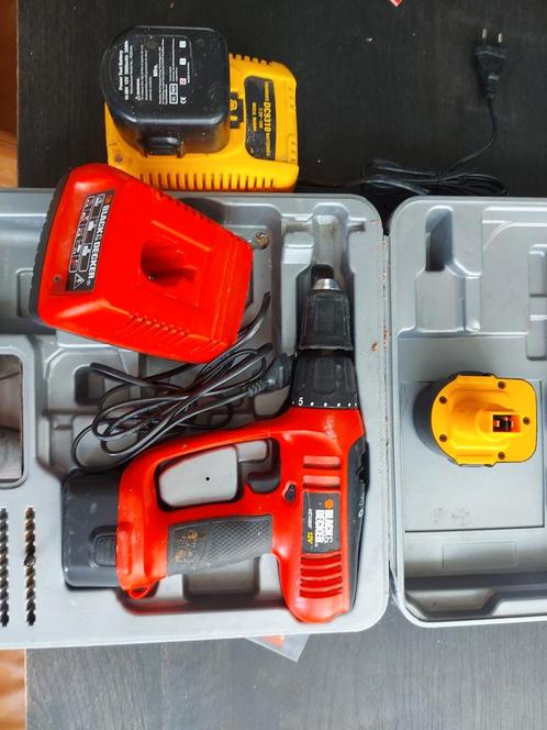Black and decker accu boormachine KC1282F, Doe-het-zelf en Verbouw, Gereedschap | Boormachines, Gebruikt, Boor- en Schroefmachine