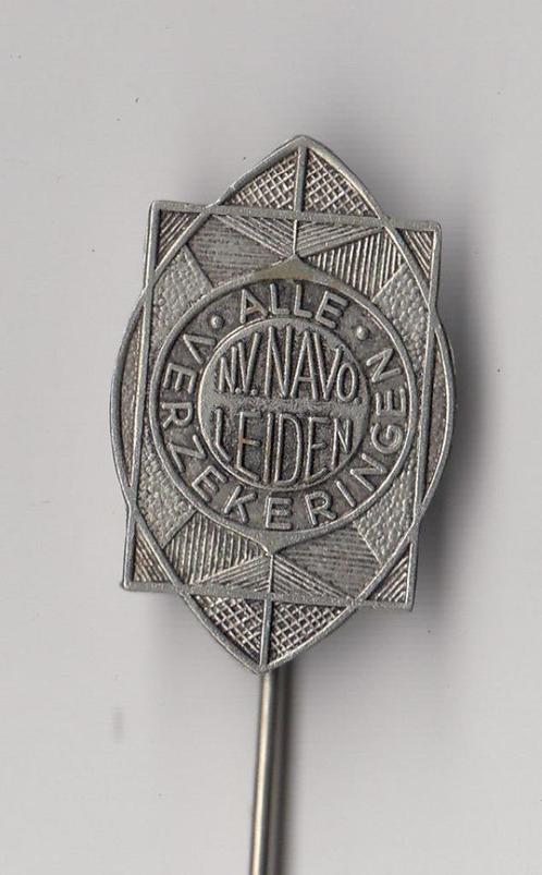 Leiden Navo Verzekering Bank speldje, Verzamelen, Speldjes, Pins en Buttons, Gebruikt, Speldje of Pin, Overige onderwerpen, Ophalen of Verzenden