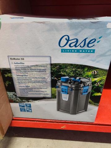 Oase biomaster 250 aquarium buiten filter  beschikbaar voor biedingen