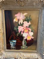 Klassiek Bloemenstilleven met Theekopje, A. Janders gesignee, Ophalen