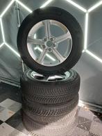 17 inch originele Mercedes GLA/GLB velgen met winterbanden., Ophalen, Banden en Velgen, 17 inch, Winterbanden
