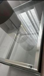 Bijzettafel van driehoek meubelen, Huis en Inrichting, Tafels | Bijzettafels, 45 tot 60 cm, Vierkant, Zo goed als nieuw, Overige materialen