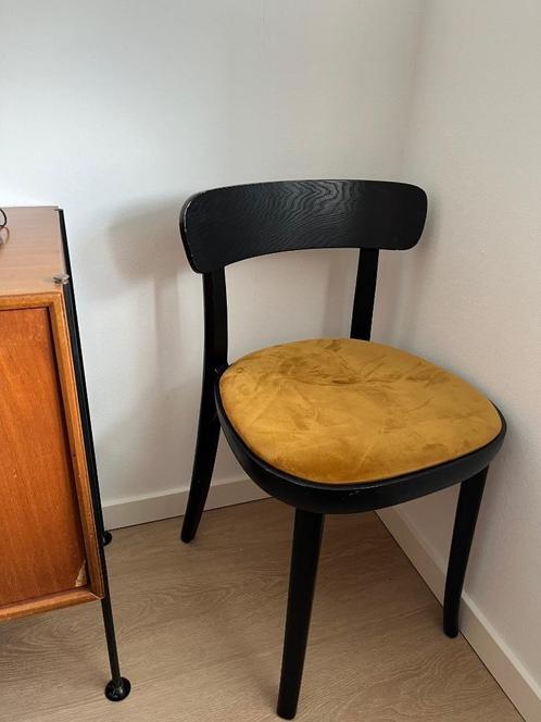 Eetkamerstoel zwart met geel, Huis en Inrichting, Stoelen, Zo goed als nieuw, Eén, Hout, Stof, Overige kleuren, Ophalen