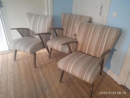 3 stevige in goede staat verkerende fauteuils jaren 50, Huis en Inrichting, Stoelen, Zo goed als nieuw, Drie, Hout, Bruin, Ophalen