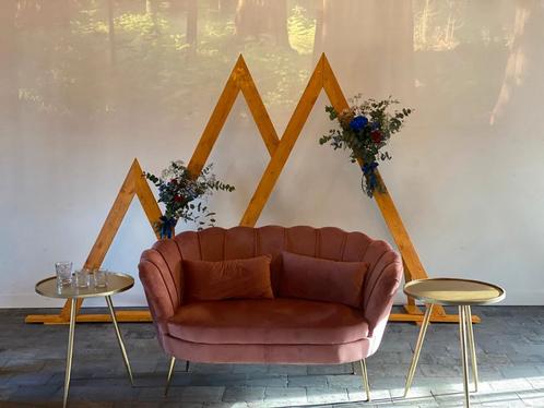 Houten bergen backdrop bruiloft of (liefdes)feest decor boog, Hobby en Vrije tijd, Feestartikelen | Verhuur, Zo goed als nieuw