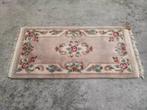 Handgeknoopt romantisch aubusson tapijt rozen beige 60x123cm, Huis en Inrichting, Stoffering | Tapijten en Kleden, 50 tot 100 cm