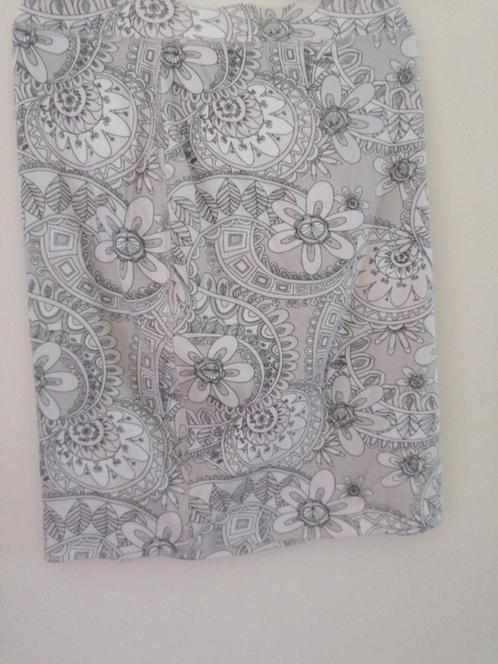 Marccain mooie rok met elastische taille/maat N3/OPRUIMING, Kleding | Dames, Rokken, Zo goed als nieuw, Maat 38/40 (M), Grijs