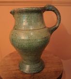 Zeer oude kruik / waterkruik in klei, Ophalen