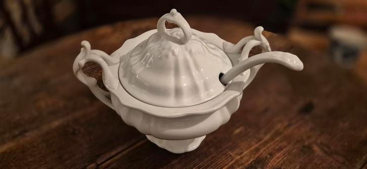 Antieke soepterrine van P. Regout & Co. 1860-1890, Antiek en Kunst, Antiek | Keramiek en Aardewerk, Ophalen