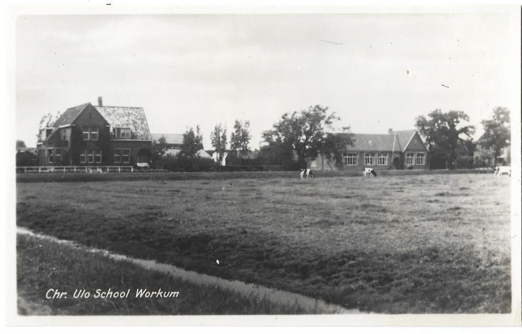 Workum, Chr. Ulo School, Verzamelen, Ansichtkaarten | Nederland, Ongelopen, Friesland, 1940 tot 1960, Verzenden