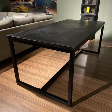 Eetkamertafel Kerela Profijt beschikbaar voor biedingen