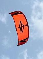 Naish Pivot 2022 8m met bar 2021, Watersport en Boten, Kitesurfen, Geen board, Ophalen of Verzenden, Zo goed als nieuw