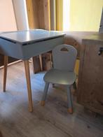 Teab, leuk peuterbureau met stoeltje., Kinderen en Baby's, Kinderkamer | Tafels en Stoelen, Ophalen, Zo goed als nieuw, Tafel(s) en Stoel(en)