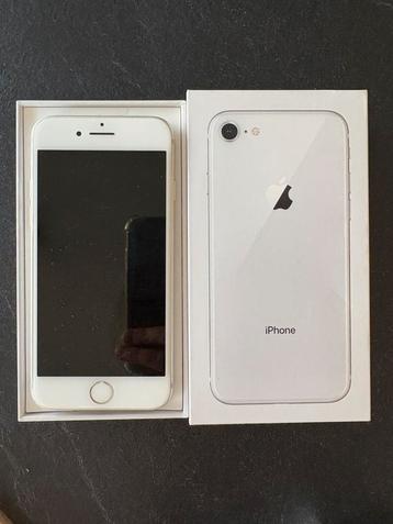 Iphone 8 Silver 64GB beschikbaar voor biedingen