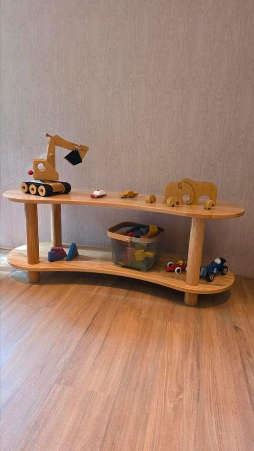 Lage open kast (organische vorm), Kinderen en Baby's, Kinderkamer | Commodes en Kasten, Zo goed als nieuw, 105 cm of meer, Minder dan 50 cm