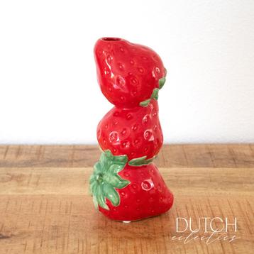 Aardbeien Vaas van Aardewerk beschikbaar voor biedingen