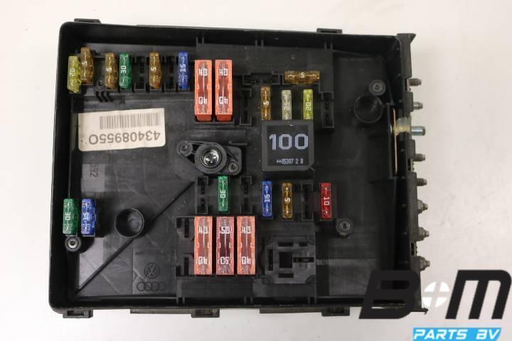Zekeringkast in motorruimte Volkswagen Golf 5 1K0937125, Auto-onderdelen, Elektronica en Kabels, Gebruikt