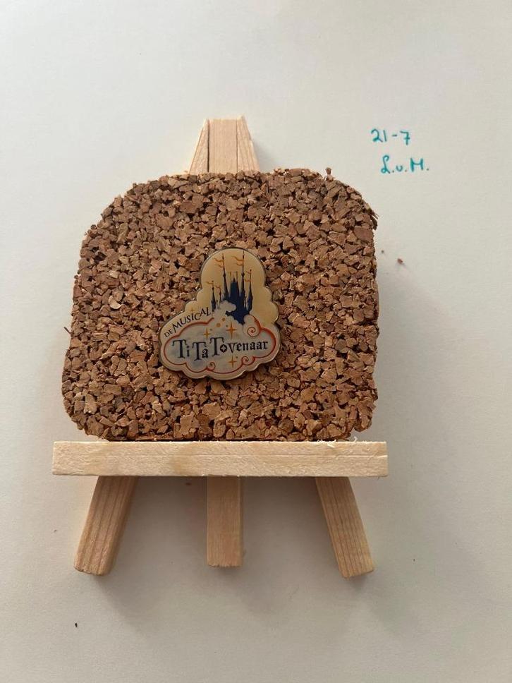 Efteling pin - EPP 056 - Tita tovenaar (de Musical), Verzamelen, Efteling, Zo goed als nieuw, Button of Speldje, Ophalen of Verzenden