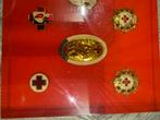 Rode kruis  spelden / medailles espana in dik plexi glas, Verzenden, Overige materialen, Buitenland