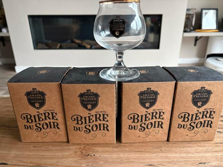 Hertog Jan Grand Prestige Bierglas + 4 dozen, Verzamelen, Glas en Borrelglaasjes, Zo goed als nieuw, Bierglas, Ophalen of Verzenden
