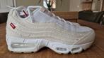 Levi x Nike Air Max 95 OG Light Orewood Brown EU42,5 Nieuw, Overige kleuren, Nieuw, Ophalen of Verzenden, Sneakers of Gympen