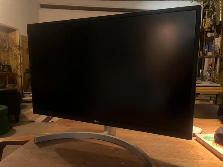 LG 27UL550P-W 27” 4K Monitor – weinig gebruikt!, Audio, Tv en Foto, Televisies, Zo goed als nieuw, 100 cm of meer, LG, 50 Hz, Ophalen of Verzenden