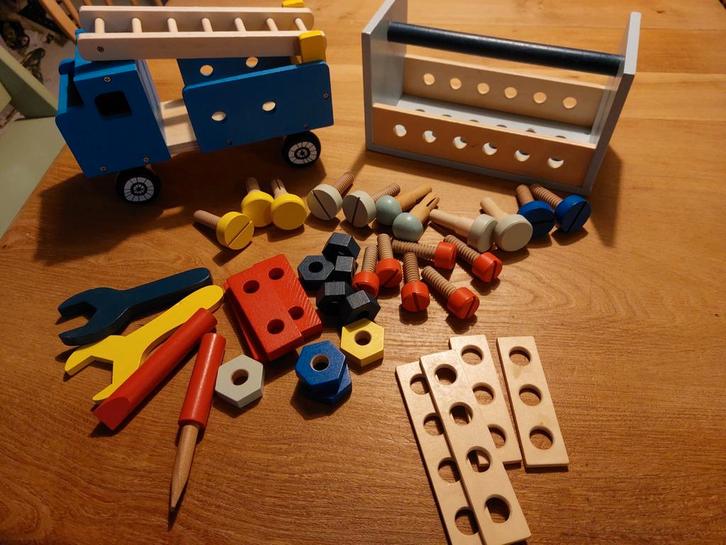 Houten Gereedschapskist & Constructie Truck, Kinderen en Baby's, Speelgoed | Houten speelgoed, Zo goed als nieuw, Overige typen