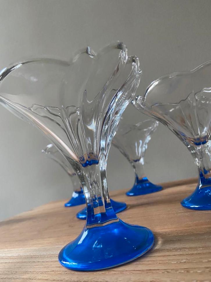 Vintage Borgonovo IJscoupes (6) - Art Deco Trompet, Huis en Inrichting, Keuken | Servies, Zo goed als nieuw, Glas of Glazen, Overige stijlen