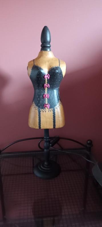 Paspop / Torso van Kunstenares Kittie Markus beschikbaar voor biedingen