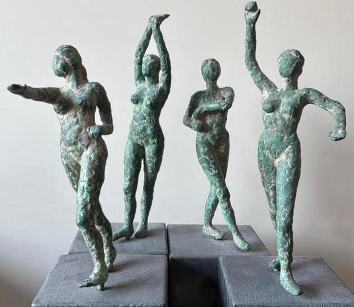 4 bronzen beeldjes van Desirée Daniels: Danseres I t/m IV., Antiek en Kunst, Kunst | Beelden en Houtsnijwerken, Ophalen