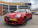 Alfa Romeo Giulietta 1.4 T Distinctive | Rosso Competizione, Voorwielaandrijving, 65 €/maand, Stof, Gebruikt