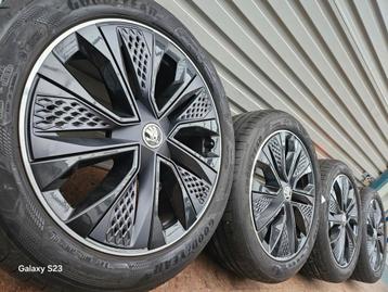 18 inch org Skoda Karoq Superb Octavia velgen banden  beschikbaar voor biedingen