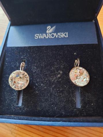 swarovski  oorbellen  beschikbaar voor biedingen