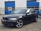 BMW 1-serie 120i AUTOMAAT/SCHUIFDAK/NAVI/STOEL VERW/TREKHAAK, Auto's, Achterwielaandrijving, 4 cilinders, Zwart, 170 pk