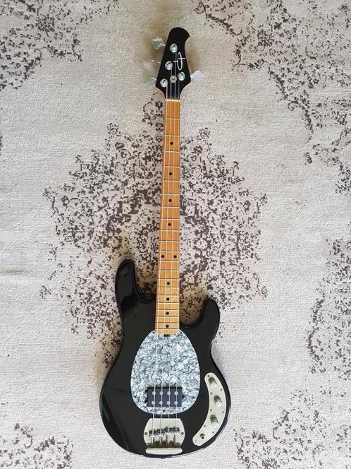OLP Stingray met Alnico V pickup, Muziek en Instrumenten, Snaarinstrumenten | Gitaren | Bas, Gebruikt, Elektrisch, Ophalen of Verzenden