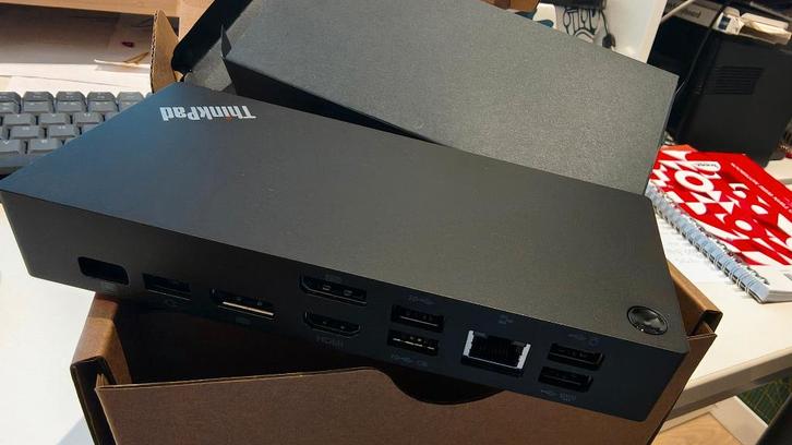 Leno TP Universal USB-C DOCK  40AY0090EU, Computers en Software, Dockingstations, Nieuw, Docking station, Laptop, Ophalen of Verzenden