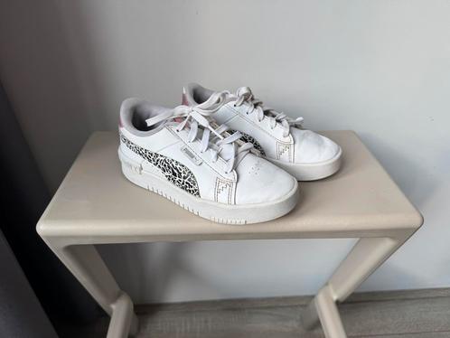 Witte sneakers Puma | Zgan, Kinderen en Baby's, Kinderkleding | Schoenen en Sokken, Zo goed als nieuw, Sportschoenen, Jongen of Meisje