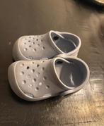 Instappers crocs maat 21/22 kinderen licht blauw, Ophalen, Schoentjes, Jongetje of Meisje, Zo goed als nieuw