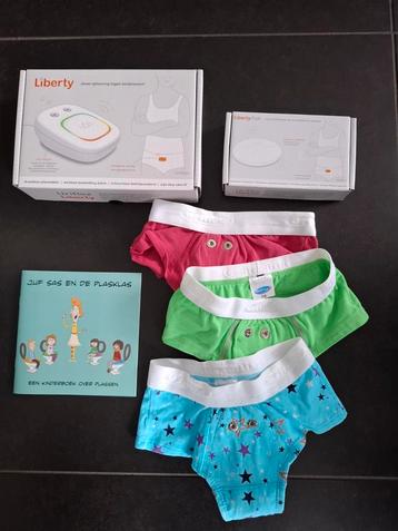 Liberty plaswekker + 3 onderbroeken maat 116 beschikbaar voor biedingen