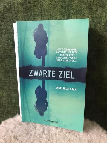Angelique Haak - Zwarte ziel beschikbaar voor biedingen