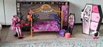 monster high clawdeen wolf bedroom, Verzamelen, Poppen, Zo goed als nieuw, Pop, Ophalen