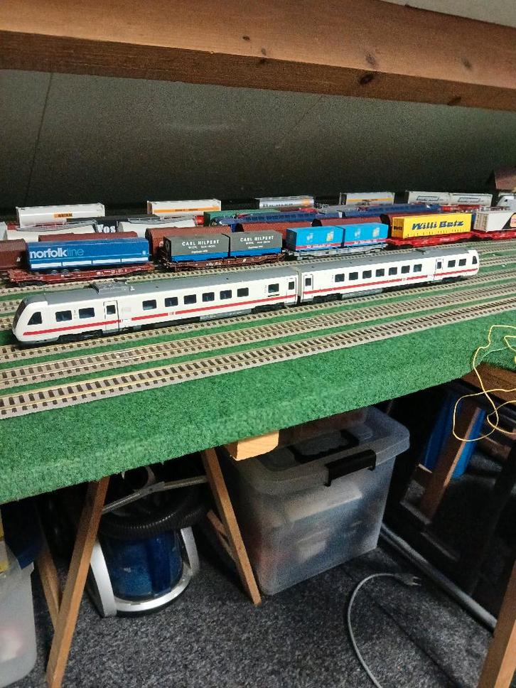 2 delige piko ho treinstel witrood, Hobby en Vrije tijd, Modeltreinen | H0, Zo goed als nieuw, Treinset, Gelijkstroom, Piko, Ophalen of Verzenden