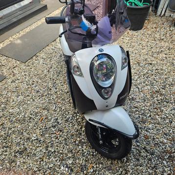  Perfecte Sym Mio Scooter 2012 beschikbaar voor biedingen