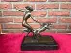 bronzen beeld, Diana, rennend met haar windhonden, Ophalen of Verzenden