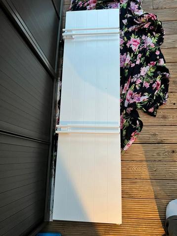 Design radiator in goede staat beschikbaar voor biedingen