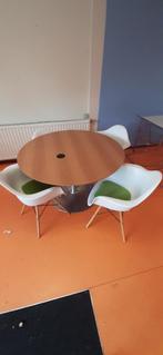 Tafel met vier stoelen (moet weg), Ophalen, Gebruikt, Rond, Metaal