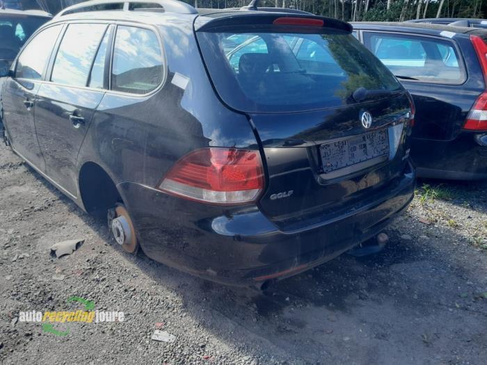 Trekhaak van een Volkswagen Golf, Auto-onderdelen, Ophanging en Onderstel, Volkswagen, Gebruikt, 3 maanden garantie