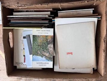 Kunst catalogi 106 stuks  beschikbaar voor biedingen