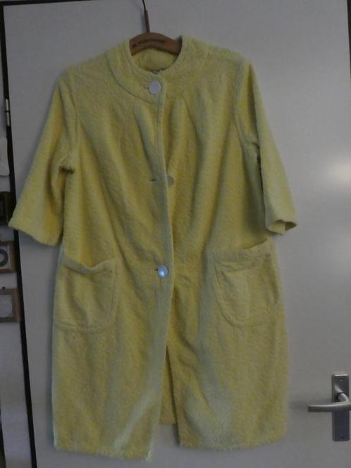 gele vintage ochtendjas, kleine maat 42, badstof, Kleding | Dames, Pyjama's, Gedragen, Maat 42/44 (L), Ophalen of Verzenden