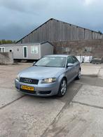 Audi A3 1.6 75kW Attraction Grijs APK Onderhoud compleet !, Voorwielaandrijving, Stof, Zwart, 4 cilinders
